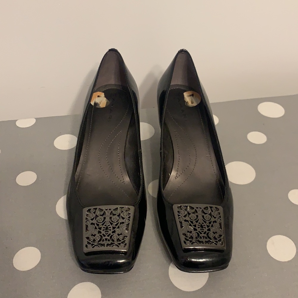 Tahari Black Mary-Jane square toe heels black 7 - Picture 5 of 9